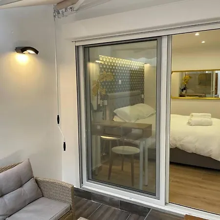 Hideaway Boutique Apartment
